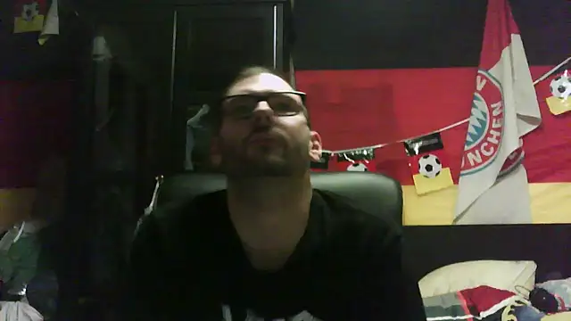 Die-geile-Sau online show from 11/18/25, 08:13