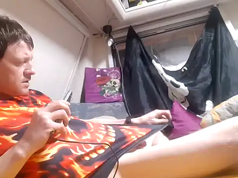 Ebinator666 online show from 01/04/25, 04:44