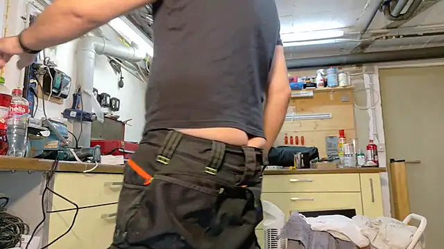 Nikeyone2 online show from 03/16/26, 06:39