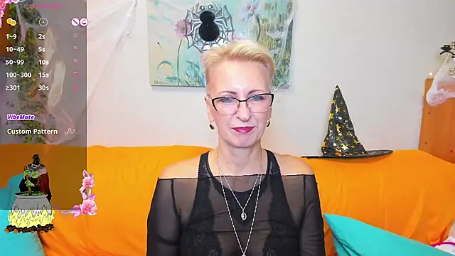 iamyourdream89 online show from 10/31/25, 09:43