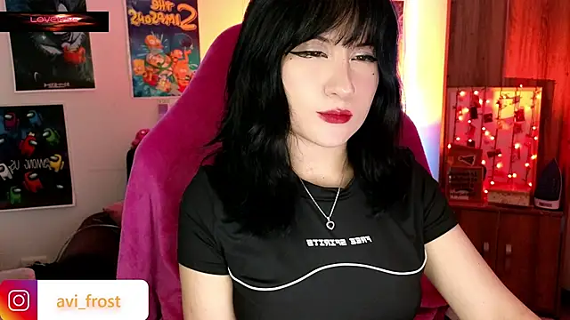 Snapshot of avi_frost chatting on 01/14/25, 09:35 avi frost online show from 01/14/25, 09:35