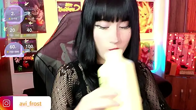 Snapshot of avi_frost chatting on 01/25/25, 06:45 avi frost online show from 01/25/25, 06:45