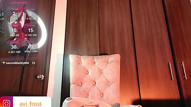 Snapshot of avi_frost chatting on 09/13/25, 07:52 avi frost online show from 09/13/25, 07:52