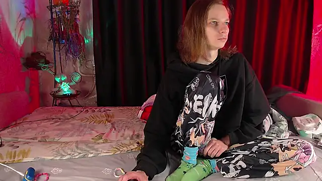 Snapshot of Frank_Fraer chatting on 01/02/25, 01:19 Frank Fraer online show from 01/02/25, 01:19