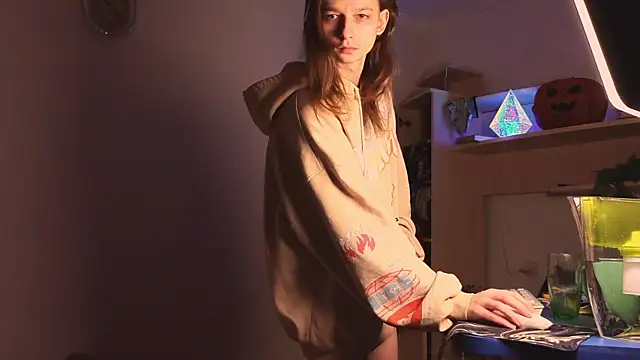 Snapshot of Frank_Fraer chatting on 02/08/26, 04:38 Frank Fraer online show from 02/08/26, 04:38