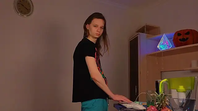 Frank Fraer online show from 04/06/26, 08:21