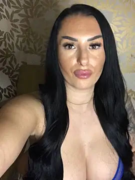 Mia-Bremer online show from 12/13/25, 08:58