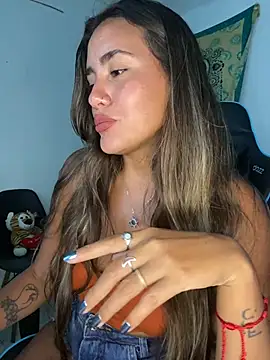 Snapshot of fenixgre chatting on 11/05/25, 07:36 fenixgre online show from 11/05/25, 07:36