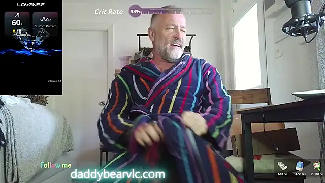 Snapshot of DaddybearVLC chatting on 11/25/25, 12:27 DaddybearVLC online show from 11/25/25, 12:27