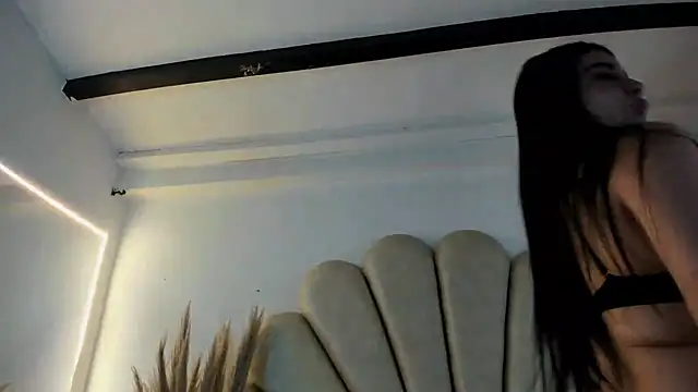 Natasha  Blue online show from 09/19/25, 06:30