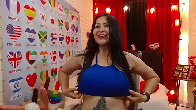 Snapshot of Sarah_teiku chatting on 02/13/25, 12:46 Sarah teiku online show from 02/13/25, 12:46