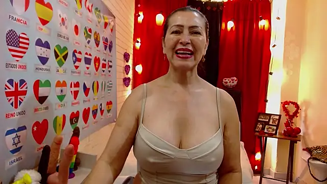 Snapshot of Sarah_teiku chatting on 03/04/25, 12:29 Sarah teiku online show from 03/04/25, 12:29