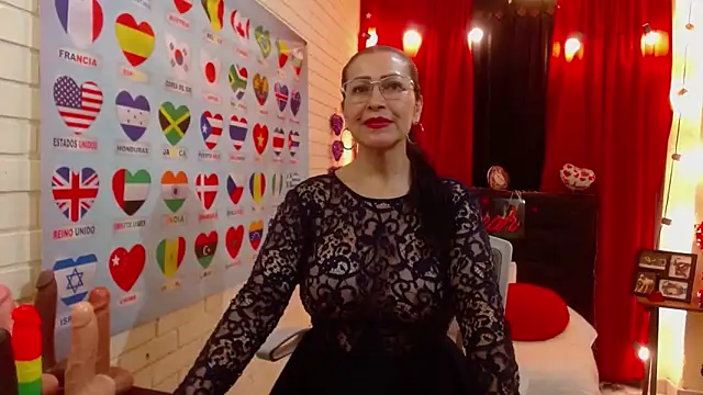 Snapshot of Sarah_teiku chatting on 03/19/25, 09:37 Sarah teiku online show from 03/19/25, 09:37