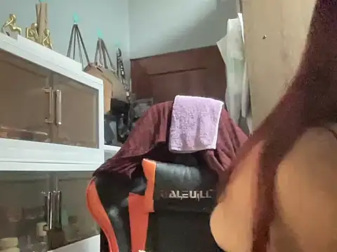 UrLove Marga online show from 11/17/25, 10:37