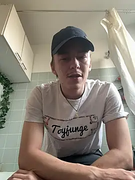 Toyjungee online show from 01/16/25, 02:19