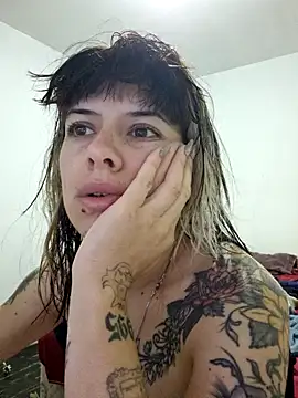 Snapshot of Carlafoxxx chatting on 01/23/25, 05:42 Carlafoxxx online show from 01/23/25, 05:42