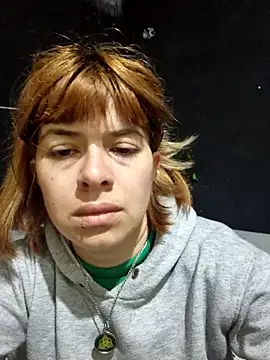 Snapshot of Carlafoxxx chatting on 10/28/25, 01:47 Carlafoxxx online show from 10/28/25, 01:47