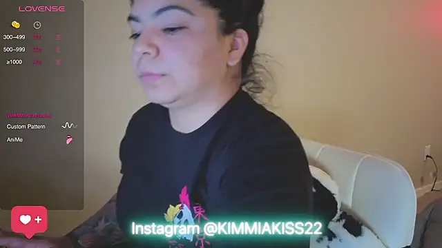 Snapshot of kimmiakiss22 chatting on 02/08/25, 02:15 kimmiakiss22 online show from 02/08/25, 02:15