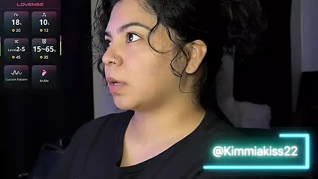 kimmiakiss22 online show from 10/22/25, 08:52