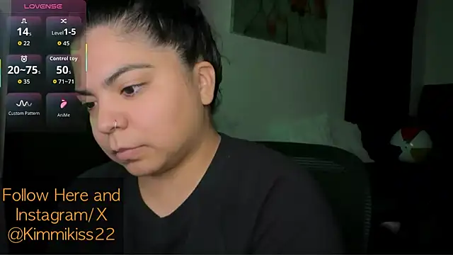 kimmiakiss22 online show from 10/27/25, 11:41