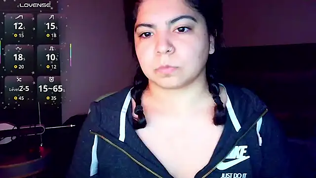 kimmiakiss22 online show from 12/04/25, 11:24