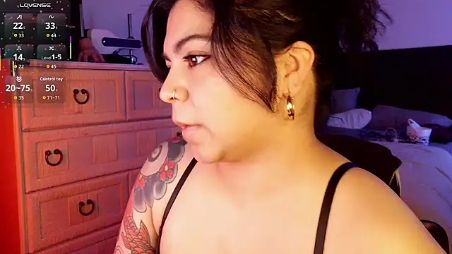 kimmiakiss22 online show from 01/10/26, 12:56