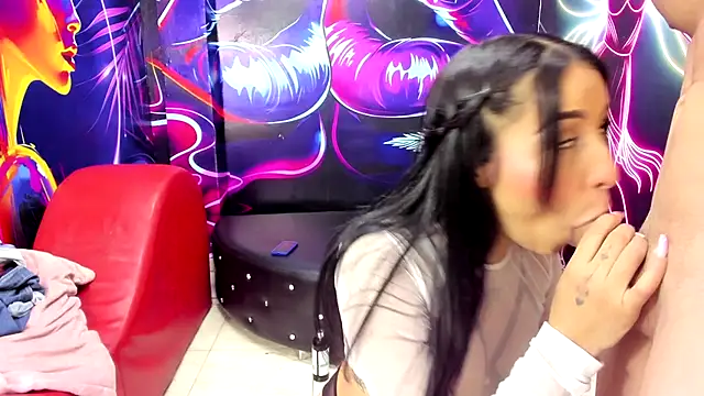 Snapshot of hot-threesome chatting on 11/22/25, 03:22 hot-threesome online show from 11/22/25, 03:22