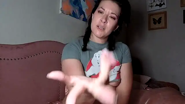 highly inappropriate online show from 05/15/26, 02:51