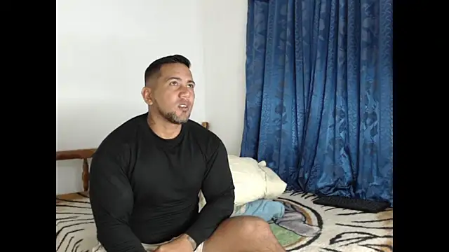 Snapshot of lover_1994 chatting on 01/23/25, 09:08 lover 1994 online show from 01/23/25, 09:08