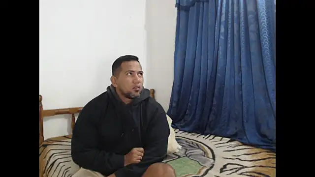 Snapshot of lover_1994 chatting on 09/13/25, 08:14 lover 1994 online show from 09/13/25, 08:14