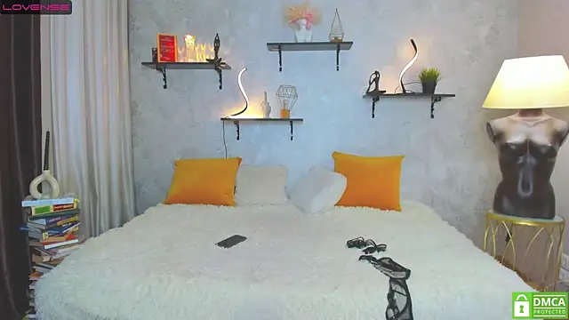 Snapshot of StripBianka chatting on 02/23/25, 12:59 StripBianka online show from 02/23/25, 12:59