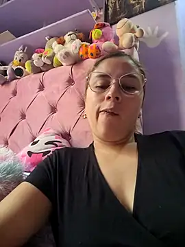 selena gomez2 online show from 10/28/25, 02:09