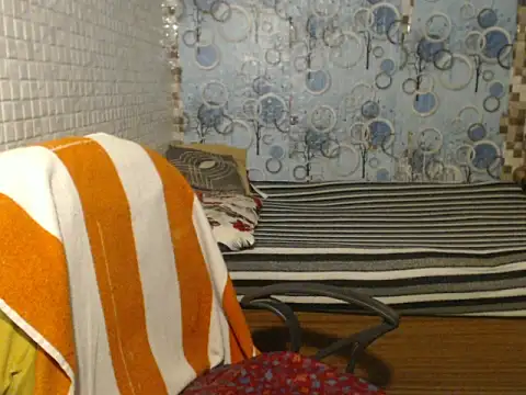 Snapshot of Oh_Maya chatting on 12/14/25, 03:50 Oh Maya online show from 12/14/25, 03:50