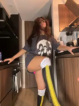 Snapshot of crystal_bunny7 chatting on 01/04/25, 11:27 crystal bunny7 online show from 01/04/25, 11:27