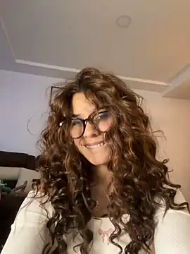 Snapshot of crystal_bunny7 chatting on 01/05/25, 10:40 crystal bunny7 online show from 01/05/25, 10:40