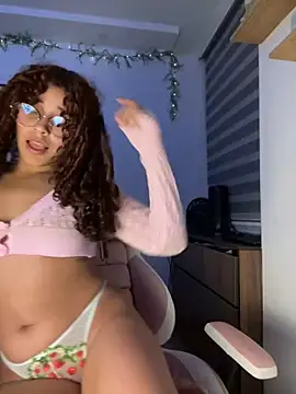 Snapshot of crystal_bunny7 chatting on 02/11/25, 06:19 crystal bunny7 online show from 02/11/25, 06:19