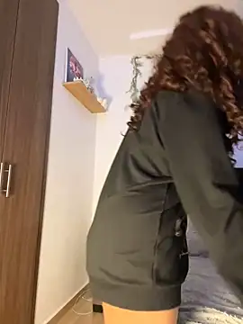 Snapshot of crystal_bunny7 chatting on 03/15/25, 02:14 crystal bunny7 online show from 03/15/25, 02:14