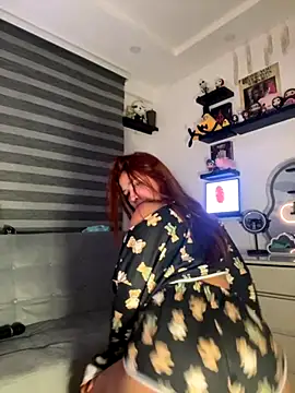 Snapshot of crystal_bunny7 chatting on 09/25/25, 12:58 crystal bunny7 online show from 09/25/25, 12:58