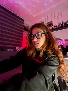 Snapshot of crystal_bunny7 chatting on 11/03/25, 01:19 crystal bunny7 online show from 11/03/25, 01:19