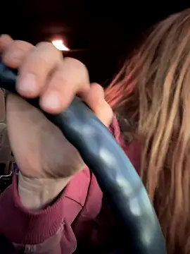 Snapshot of GoldenFlameGoddess chatting on 12/14/25, 03:17 GoldenFlameGoddess online show from 12/14/25, 03:17