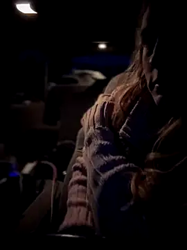 Snapshot of GoldenFlameGoddess chatting on 12/15/25, 03:05 GoldenFlameGoddess online show from 12/15/25, 03:05