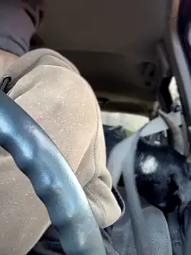 Snapshot of GoldenFlameGoddess chatting on 12/18/25, 10:27 GoldenFlameGoddess online show from 12/18/25, 10:27