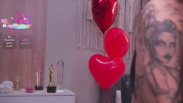 Molly Jons online show from 02/25/26, 01:04