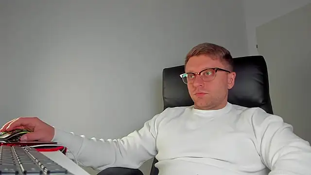 Findom guy online show from 03/18/25, 04:26