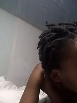 Queentesi online show from 02/25/25, 05:58