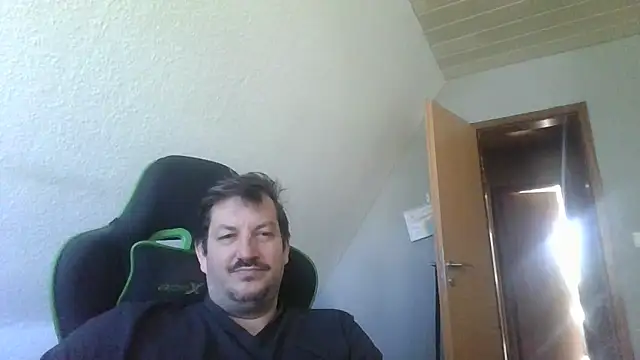 Golffahrer1982 online show from 05/25/26, 07:58