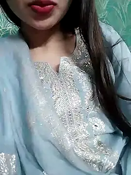 Snapshot of Noor_Darliing chatting on 01/06/25, 09:11 Noor Darliing online show from 01/06/25, 09:11