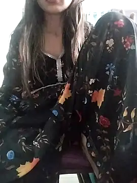 Snapshot of Noor_Darliing chatting on 01/11/25, 10:18 Noor Darliing online show from 01/11/25, 10:18