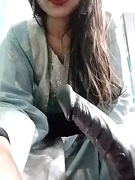 Snapshot of Noor_Darliing chatting on 01/18/25, 02:33 Noor Darliing online show from 01/18/25, 02:33