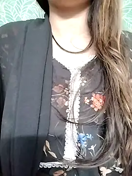 Snapshot of Noor_Darliing chatting on 02/12/25, 09:33 Noor Darliing online show from 02/12/25, 09:33